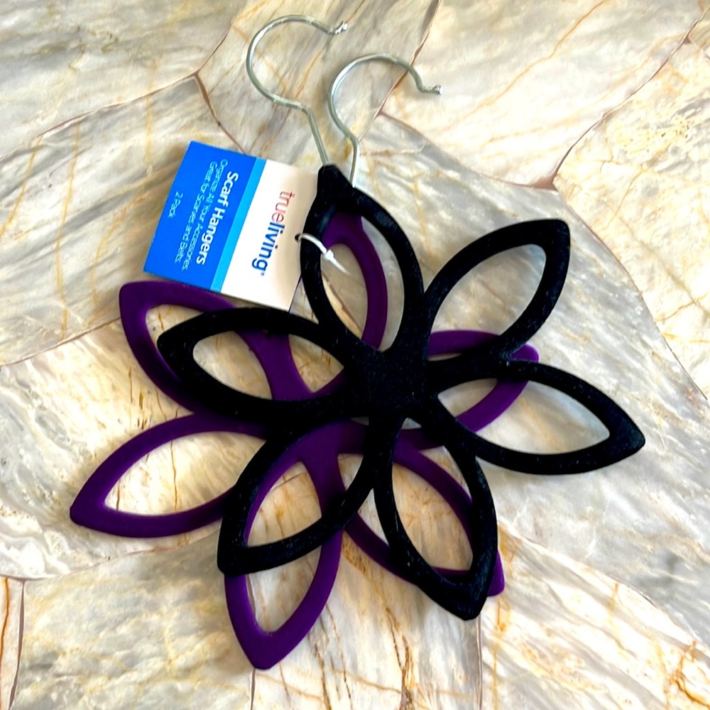 Scarf hangars never used!